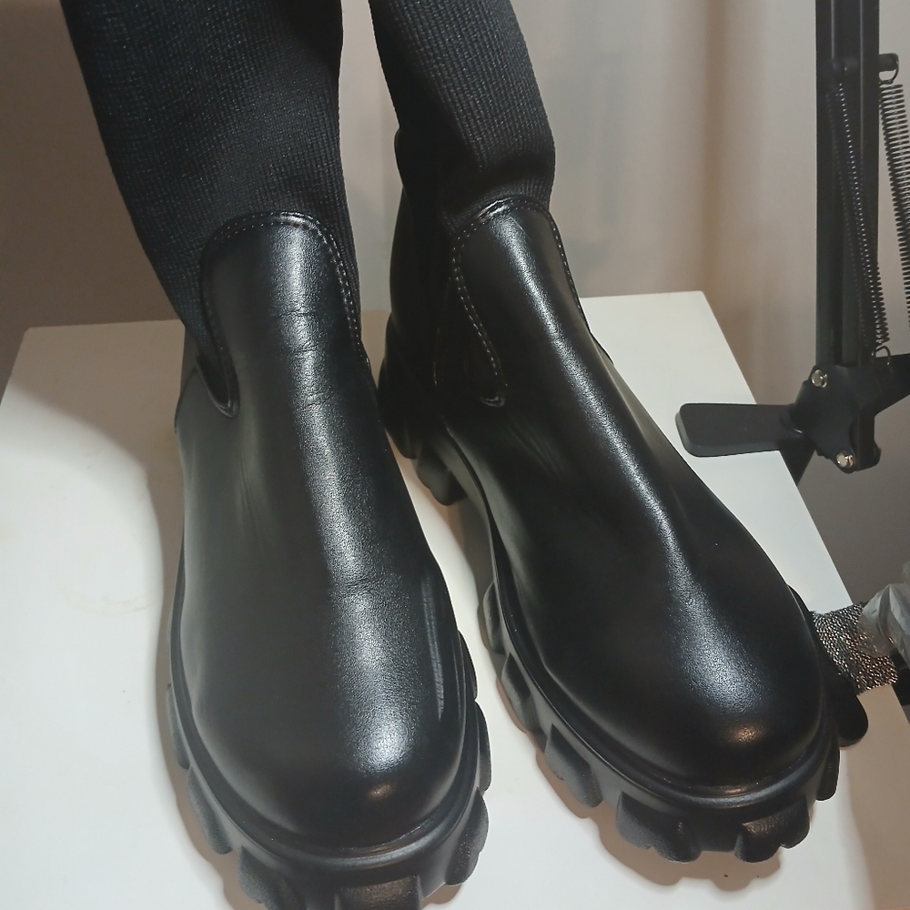Stylish Black Over the Knee Boots